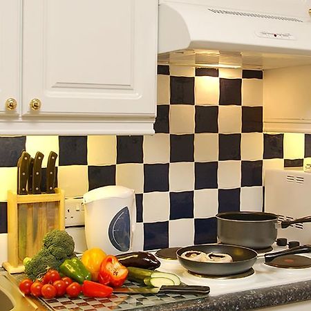 Fountain Court Apartments - Morrison เอดินบะระ ภายนอก รูปภาพ
