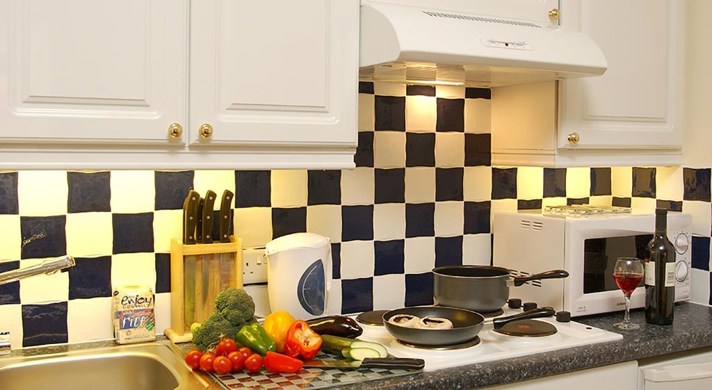 Fountain Court Apartments - Morrison เอดินบะระ ภายนอก รูปภาพ